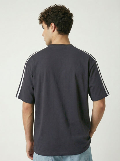 Men’s Black Oversized T-Shirt | Be Strong Minimal Print Streetwear Tee