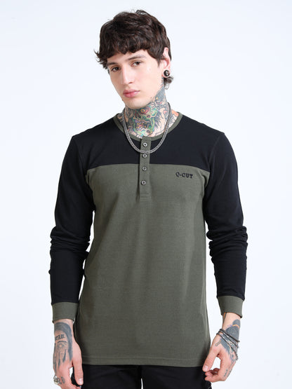 Men Colourblocked Henley Neck T-shirt