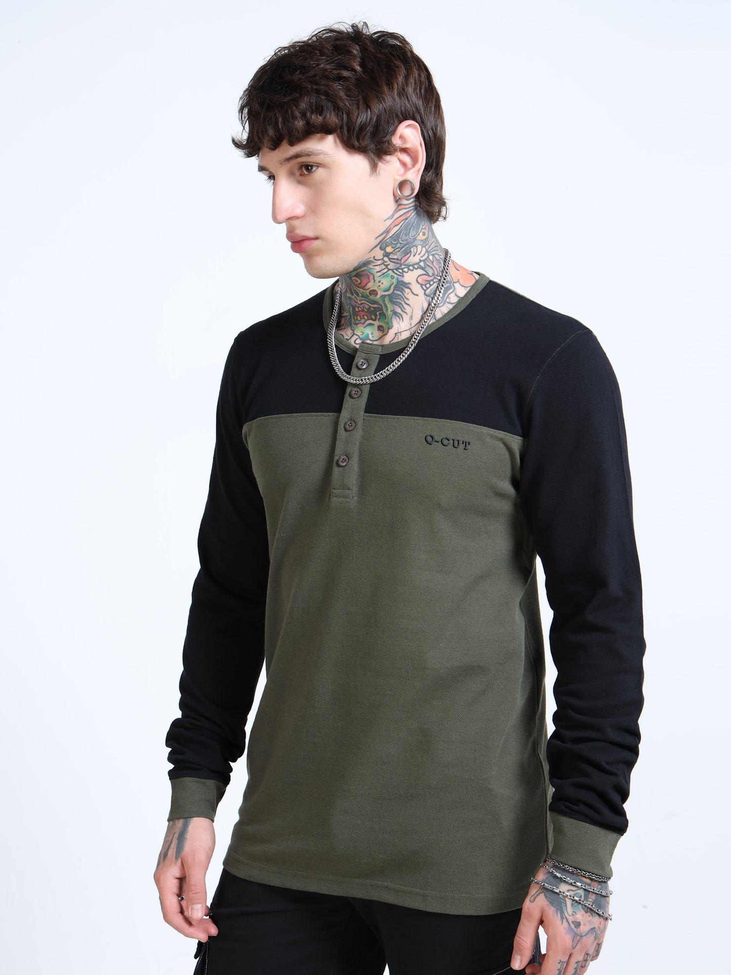 Men Colourblocked Henley Neck T-shirt