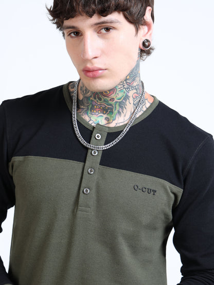 Men Colourblocked Henley Neck T-shirt