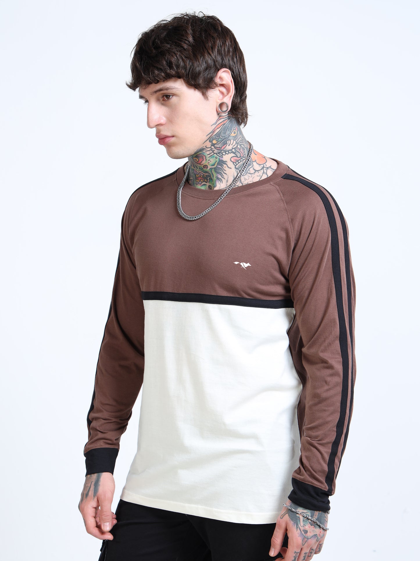 Men’s Brown & Off-White Colorblock Long Sleeve Crew Neck T-Shirt with Contrast Shoulder Stripes