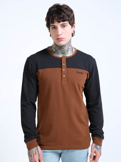 Men Colourblocked Henley Neck T-shirt