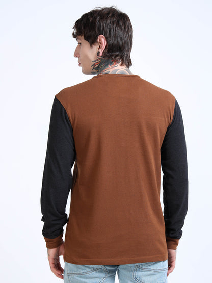 Men Colourblocked Henley Neck T-shirt