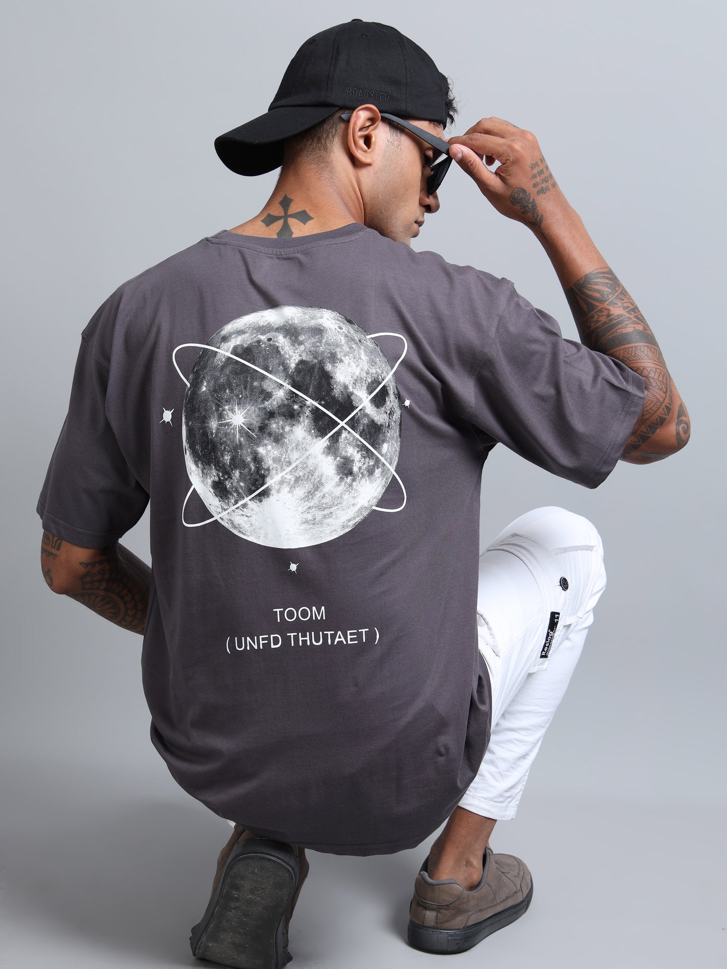 Mens Orbit Moon Graphic Dark grey Oversized T-Shirt – Pure Cotton Drop Shoulder Tshirt