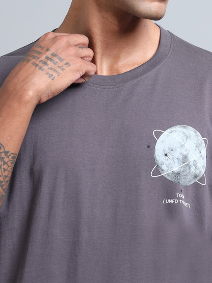 Mens Orbit Moon Graphic Dark grey Oversized T-Shirt – Pure Cotton Drop Shoulder Tshirt