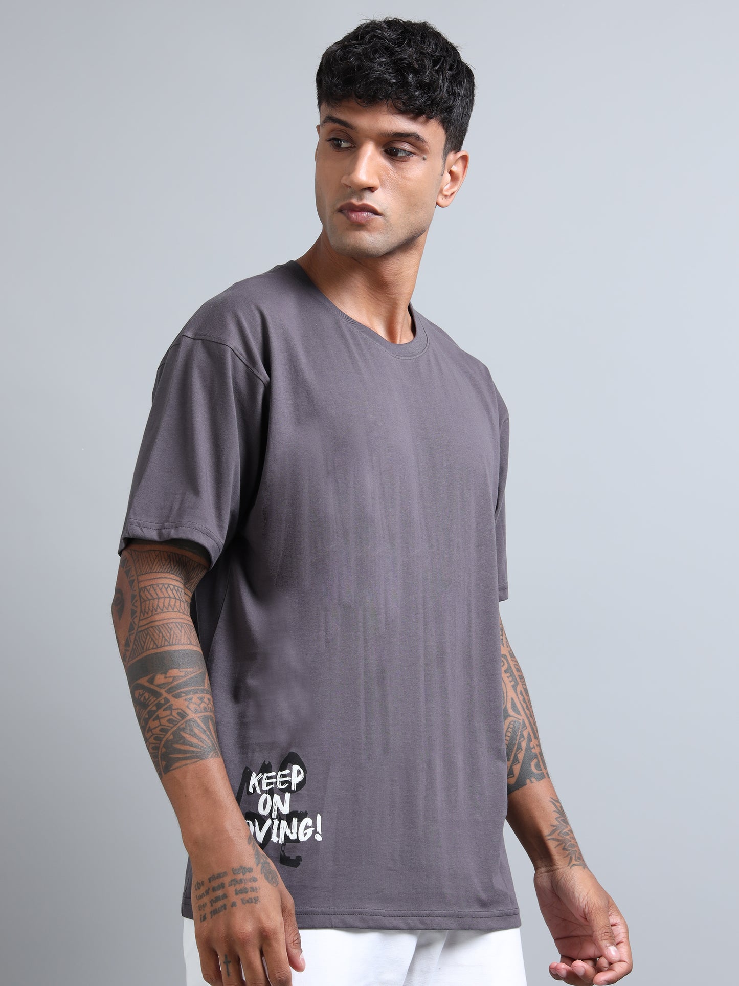 Men’s Oversized Streetwear T-Shirt – Keep On Moving Print | Grey Cotton Tee