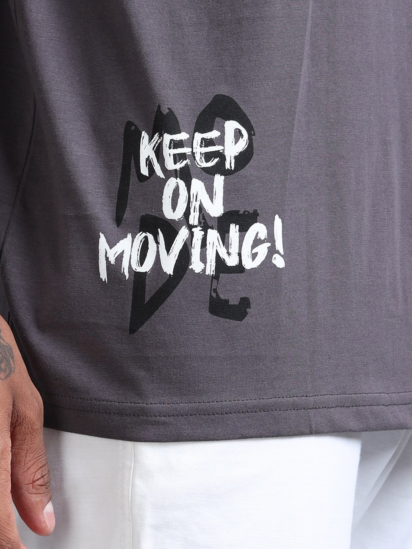 Men’s Oversized Streetwear T-Shirt – Keep On Moving Print | Grey Cotton Tee