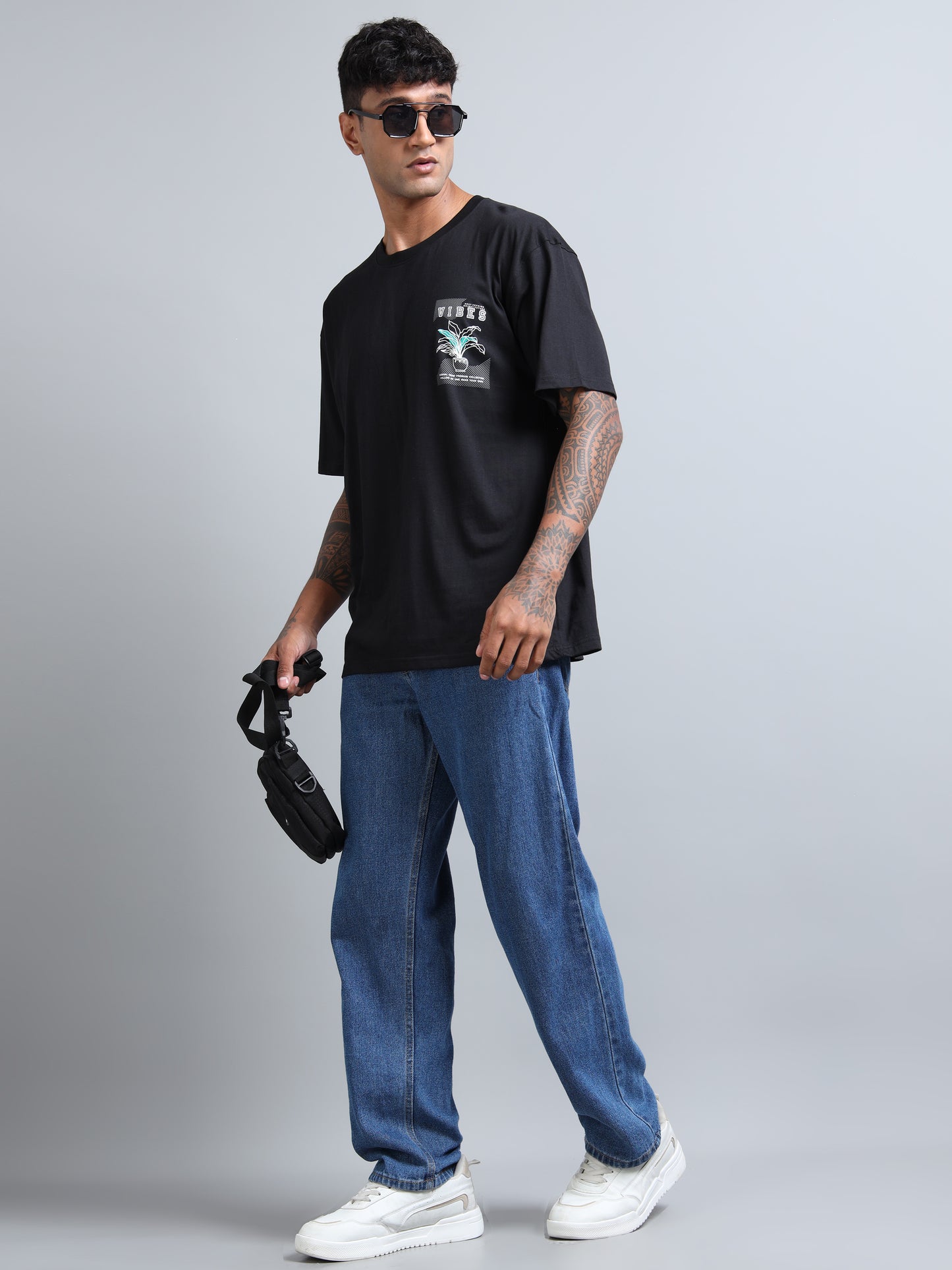 Mens VIBES Black Oversized T-Shirt – Premium Cotton Drop Shoulder | Aesthetic Back Print Streetwear