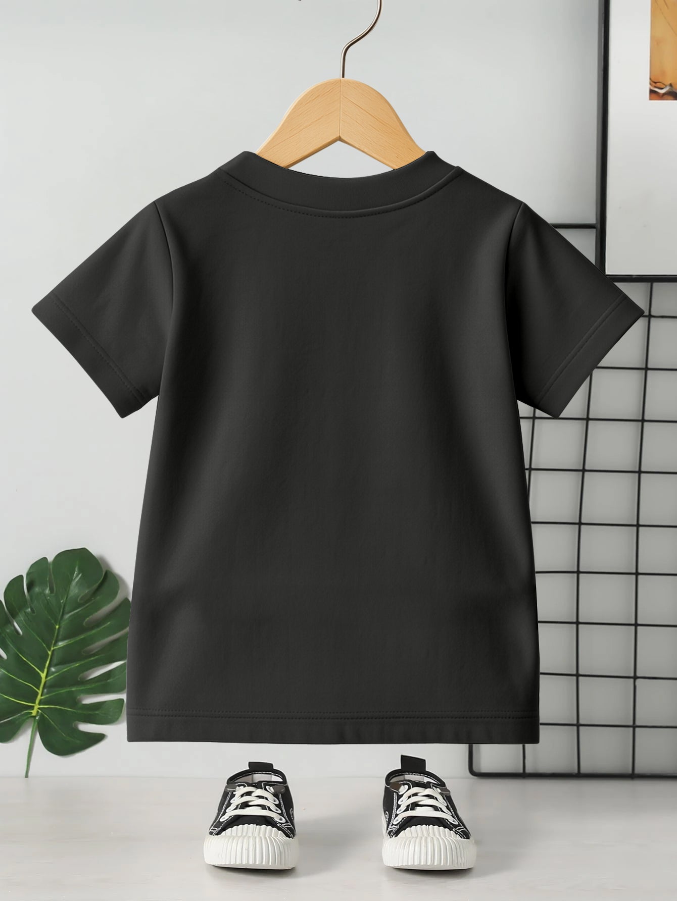 Kids Round Neck Graphic Printed Pure Cotton T-shirt