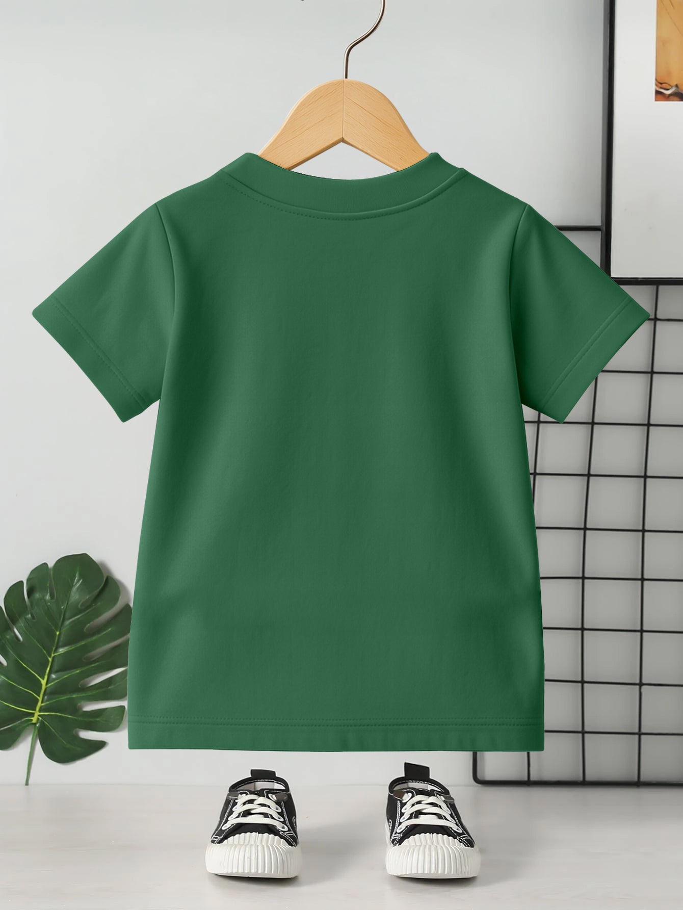 Kids Round Neck Graphic Printed Pure Cotton T-shirt