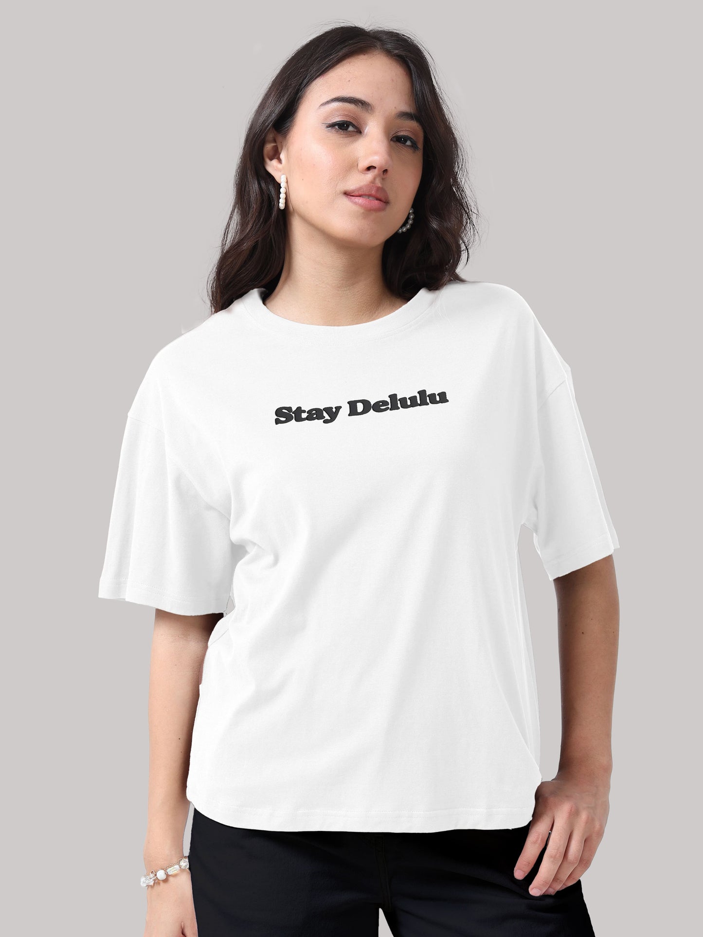 Women’s Oversized White Tshirt – Stay Delulu Graphic Tee