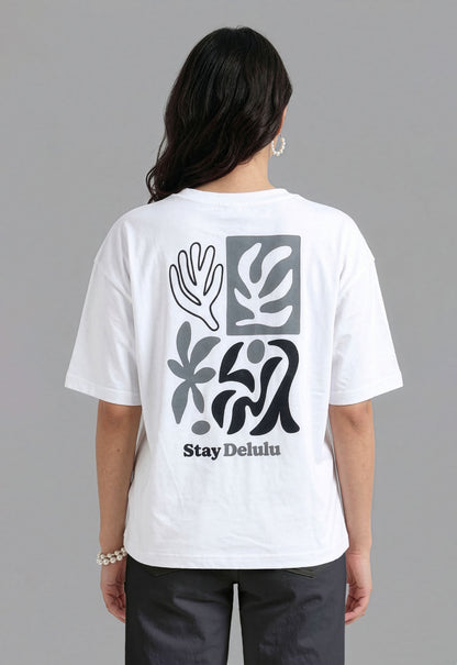 Women’s Oversized White Tshirt – Stay Delulu Graphic Tee